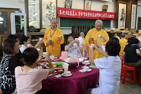 師尊聖誕用餐5